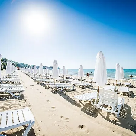 Sea Coast - 17 Pools Included * Sveti Vlas